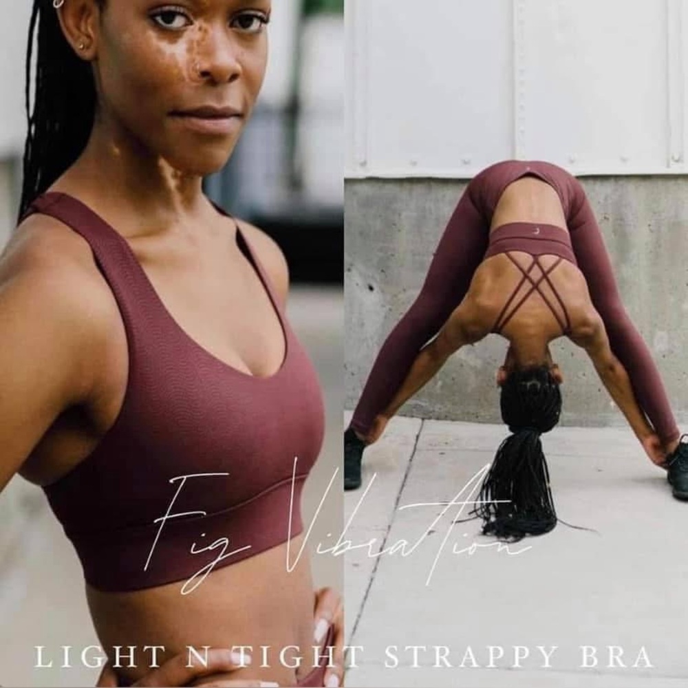 ✨ZYIA Fig Vibration Light N Tight Strappy Bra